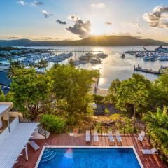 Yacht Harbour Tower 2, Hamilton Island - Million Dollar Views, Buggy & Valet Service