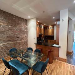 Spacious Downtown Montreal Apartment, 4BR-2BA,Free Wifi