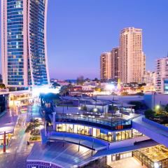 Circle on Cavill Surfers Paradise- 3 Bedroom Deluxe Apartment