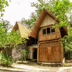 Villa Kampung Ayem Riverside