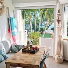 "Aimé Gwada", appartement à 40m de la plage, Rez-de-jardin tropical