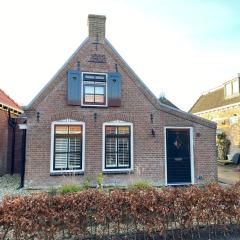 Luxury original mudflat house in Friesland