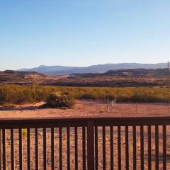 Desert Hillside Lodge 25 mins from Sedona