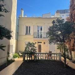 Maison Ancienne à côté des Champs Elysees