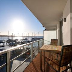 Apartmenthaus Hafenspitze Ap 12 - "Silbermöwe I" - Blickrichtung Yacht- und Binnenhafenoffenes Meer - a72321