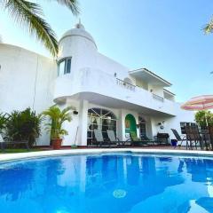 Casa con Piscina Cerca de playa