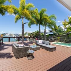 Cairns Beaches Home, Marina View, Sleeps 12