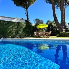 Vilamoura Ocean Villa with Pool by Homing