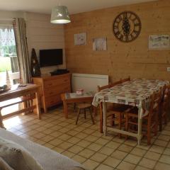 T2 au calme, proche centre village - Terrasse et parking - FR-1-629-16