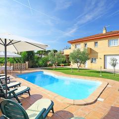 Catalunya Casas Tranquil Costa Brava Retreat with private suite!