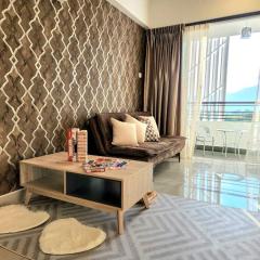 IPOH CITY CENTRE Majestic Homestay Pool View 3 mins Walking to Famous Food Places & 15mins to Old Town Ipoh by Happy Homestay