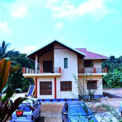 GoodVibes Homestay - Water Stream & Estate