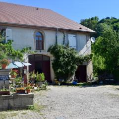 Spacious apartment in old farm close to Lac de Vouglans