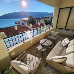 Beachside Studio with Sea View - Herceg Novi