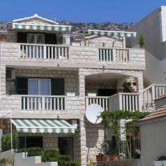 Villa Senjkovic - Apartments with Balcony and Sea View