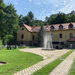 Manor House on the Danube Bend