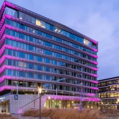 Moxy Amsterdam Houthavens