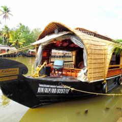 Eco Trails Houseboats