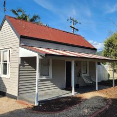 'Pickett's Cottage' - Circa 1868 - Oldest in Knox!