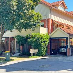 Hidden Gem 1-Bedder in Box Hill Prime Location