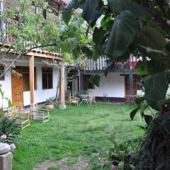 Las Orquideas Ollantaytambo