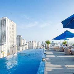 Grand Ocean Luxury Boutique - Infinity Rooftop Pool