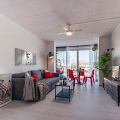 Estudio en 1ª linea con vistas al puerto deportivo by InsideHome