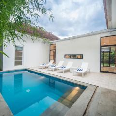 Villa Sayang Sanur 111 Villa-type villa with large living room and parking space