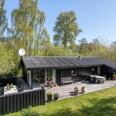 Nice Home In Hornbæk With Kitchen