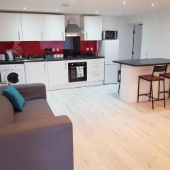 Central Windsor 2 bedroom flat with free parking