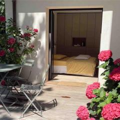 Chambre indépendante avec sdb et toilettes privées dans une maison en forêt proche du golf et de la plage Entree indépendante avec acces privé