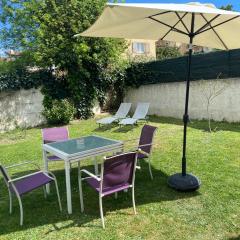 Studio climatisé avec piscine et jardin