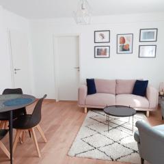 Appartement cosy dans une maison calme et parking gratuit