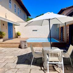 Casa Chalé na Barra da Tijuca Com Piscina Próximo a Praia