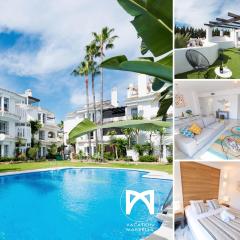 VACATION MARBELLA I Los Naranjos, Duplex Penthouse, Golf Lovers, Security, Swimming pool, Fastest WiFi with Rooftop and Terrace