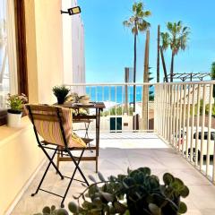 GATU Villa Cielo y Mar junto la playa, terraza , wifi y vista al mar Sólo familias o grupos de mayores de 25 años