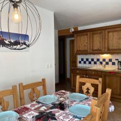 Appartement T3 confortable avec balcon, centre village, proche ski-bus, animaux acceptés - FR-1-624-49