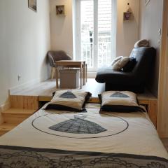 House of twenty, calme,rue piétonne, proche de la mer, wifi gratuit