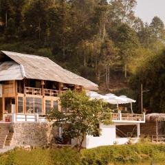 Le Chalet Homestay