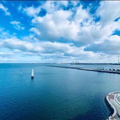 Amzing Ocean View Spacious Three Bedrooms Apartment Port Melbourne