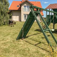 2 Bedroom Amazing Home In Warzenko