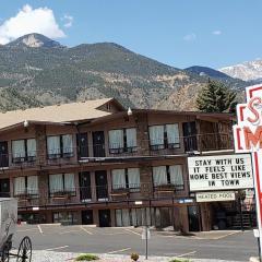 Silver Saddle Motel