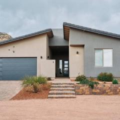 Sedona Desert Modern - Hot Tub & Views