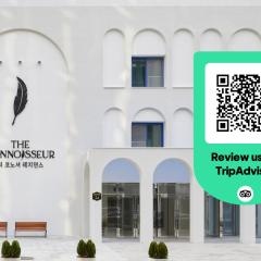 The Connoisseur Residence Hotel