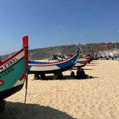 100 Meters from the Beach! Rua da Regeneração Nazaré