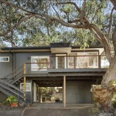 Whispering Gums - Ocean Views, Pet Friendly, EV UNIT 7kW for electric cars, Sleeps 7