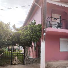 Aspri Ammos House