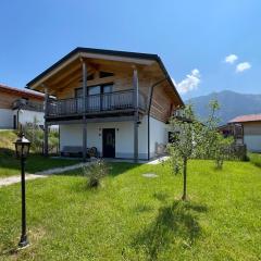 Chalet Charivari Inzell mit Whirlpool, Sauna & Garten