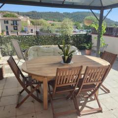 Appartement provençal avec terrasse dans le Var