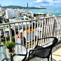 The BASE Central PATTAYA Long Balcony King-Bed with Infinity Pool & Free Netflix